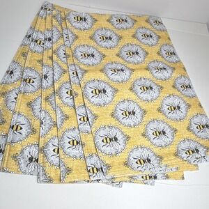 The Farmhouse by Rachel Ashwell Bee Print placemats Set of  6 Yellow/Gray